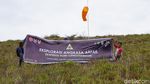 Foto: Jelajah Pedalaman Papua Barat Naik Paralayang, Seru!