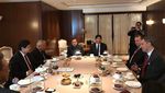 Momen Ketum Golkar, Airlangga Hartarto Ketika Makan dan Masak Bersama Keluarga