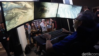 Ini merupakan setup gaming yang mampu mengakomdasi 3 layar 4K sekaligus. Foto: Muhamad Imron Rosyadi/detikINET