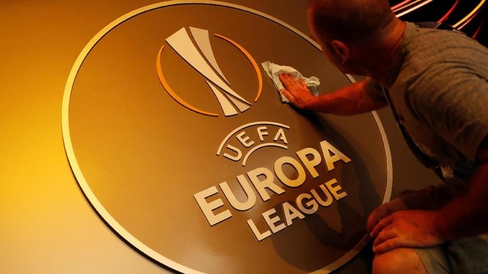 Soccer Football - Europa League Group Stage Draw - Grimaldi Forum, Monaco - August 31, 2018   General view of the UEFA Europa League logo before the start of the draw   REUTERS/Eric Gaillard