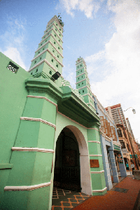 Yuk, Berburu Oleh-oleh Sambil Cicipi Kuliner Halal di Singapura