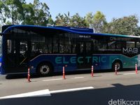 Bus listrik MAB. 