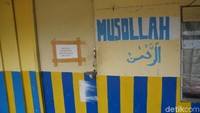 Pembangunan tempat ibadah bagi muslim memang masih berupa musala. Hal ini dikarenakan perunya penyesuaian dengan masyarakat yang masih kental dengan adat istiadatnya (Masaul/detikTravel)