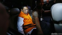 Dia enggan bicara soal ada-tidaknya orang-orang Partai Golkar lain yang terlibat. Idrus menyerahkan hal itu sepenuhnya ke KPK. Selain itu, Idrus juga mengaku belum bicara lebih soal kasus yang menjeratnya.