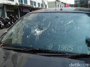 Tabrak Pemotor dan Separator Busway di Jakbar, Franky Masih Nge-fly