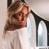 Wanita yang hobi travelling itu sudah ada di Yunani sejak awal Agustus lalu. Sinead sudah melakukan berbagai aktivitas. Foto: dok. Instagram