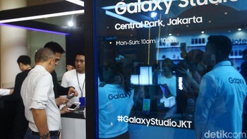 Demi menghadirkan pengalaman langsung menjajal fitur terbaik dari Galaxy Note 9 dan untuk pertama kalinya di Asia Tenggara Samsung hari ini resmi membuka Samsung Galaxy Premium Studio di Indonesia.