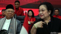 Ketum PDIP Megawati Soekarnoputri bersama bakal cawapres Maruf Amin hadir dalam rapat koordinasi nasional (Rakornas) PDI Perjuangan, di kantor DPP PDIP, Jakarta, Sabtu (01/09/2018).