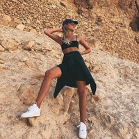 Ia pun pernah berkolaborasi dengan brand seperti Lulu DK dan Nordstorm untuk merilis koleksi aksesori. Foto: dok. Instagram