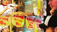 Ini salah satu bukti Pratt doyan makan. Saat syuting Jurassic World Fallen Kingdom di Shanghai, ia mencicip jajanan lokal di Yu Yuan Garden Shanghai. Foto: Instagram @prattprattpratt