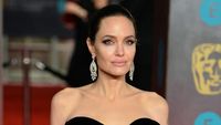 Di Tengah Proses Cerai dengan Brad Pitt, Angelina Jolie Makin Kurus