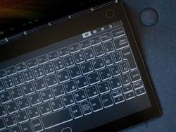 Wujud Keren Laptop Lenovo Pakai Layar Ganda