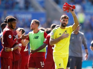 Alisson Blunder: Fans Liverpool Kecewa, Karius Dibawa-bawa