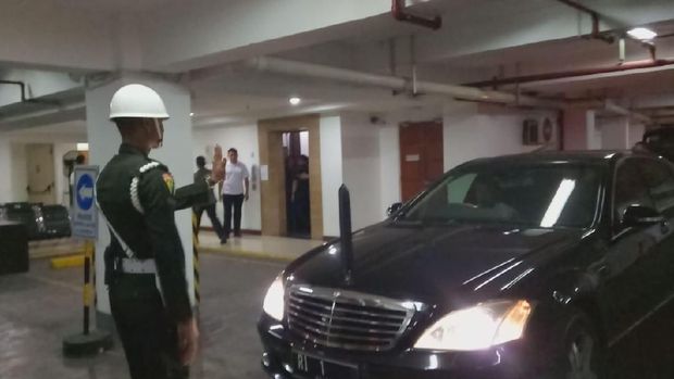 Tanpa Pengawalan Ketat, Jokowi Hadiri Rakornas PDIP