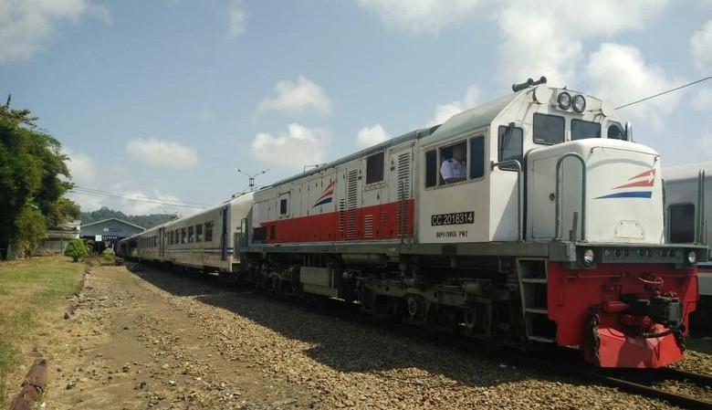PPP Nilai Pembukaan Jalur Kereta Akan Tingkatkan Pariwisata di Jabar PPP Nilai Pembukaan Jalur Kereta Akan Tingkatkan Pariwisata di Jabar