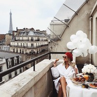 Dalam sebuah wawancara dengan majalah Seventeen, Danielle Bernstein mengungkap anggapan salah mengenai profesinya. Menurut jadi blogger dan influencer tidaklah mudah seperti apa yang dipikir banyak orang. Foto: dok. Instagram