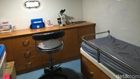 Ruang laboratorium melengkapi RS apung ini, sangat efektif untuk menentukan diagnosis pasien. Foto: Frieda Isyana Putri/detikHealth