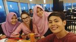 Cantiknya Wewey Wita, Penyumbang Emas di Pencak Silat Saat Makan Bareng Pacarnya