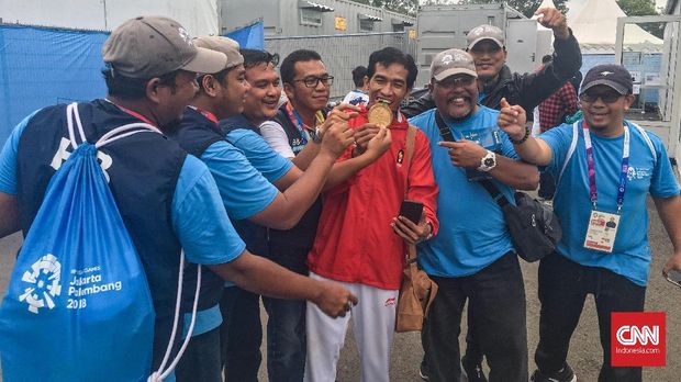 Arsy Syam sering diminta untuk berfoto bersama.