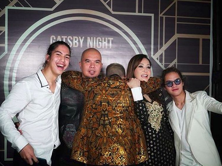 Jokowi-Prabowo Lewat! Hebohnya Pelukan Maia dan Ahmad Dhani di HUT Al
