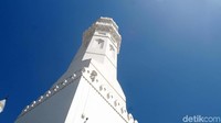 Salah satu menara Masjid Quba. Khalifah Umar Bin Abdul Aziz adalah orang pertama yang membangun menara masjid ini.