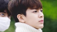Kim Hanbin atau dikenal sebagai B.I ikut tampil memanjakan penonton acara closing Asian Games di GBK. Rapper asal Korea Selatan berparas tampan ini juga suka makan-makan. Foto: Istimewa