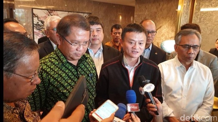 Foto: Jack Ma Bertemu Menterinya Jokowi. detikINET/Adi Fida Rahman Foto: Jack Ma Bertemu Menterinya Jokowi. detikINET/Adi Fida Rahman