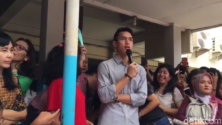 Kedatangan Jonatan Christie ke Gereja dan Sekolahnya Bikin Heboh Kedatangan Jonatan Christie ke Gereja dan Sekolahnya Bikin Heboh