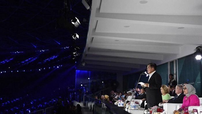 Wapres RI Jusuf Kalla saat berpidato di penutupan Asian Games 2018 (ANTARA FOTO/INASGOC/Puspa Perwitasari Wapres RI Jusuf Kalla saat berpidato di penutupan Asian Games 2018 (ANTARA FOTO/INASGOC/Puspa Perwitasari
