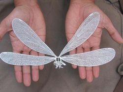 Karya Seni Luar Biasa dari Potongan Kertas Putih