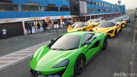 Melalui event yang digelar pada Minggu,(02/09/2018), Komunitas McLaren Indonesia menggandeng 10 komunitas mobil supercar lain untuk berpartisipasi dalam acara mereka yang bertajuk Speed up thrill in di Sentul International Circuit. Foto: Ridwan Arifin