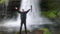 Negara eksotis Islandia juga pernah didatangi oleh Nas. Luar biasa! (@nasdaily/Instagram)
