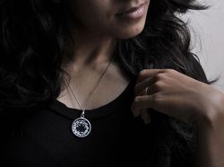 Karya Seni Luar Biasa dari Potongan Kertas Putih