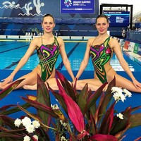 Inilah si kembar cantik dari Kazakhstan yang memukau di pertandingan renang artistik. Yekaterina Nemich dan Alexandra Nemich, demikian nama si kembar juga sukses menorehkan prestasi di Asian Games Mereka membawa pulang medali perunggu saat tampil di technical routine. Foto: dok. Instagram