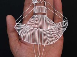 Karya Seni Luar Biasa dari Potongan Kertas Putih