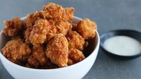 Praktis dan Enak, 5 Olahan Ayam Goreng Kemasan yang Paling Populer