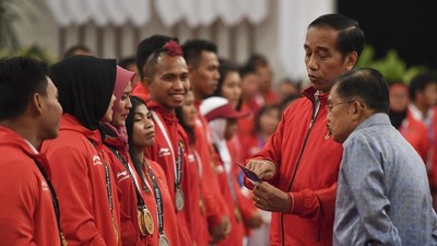 Foto: Saat Jokowi Bacakan Nominal Bonus Atlet Asian Games