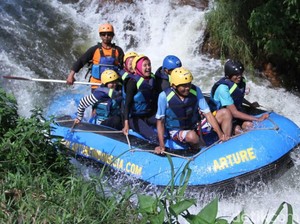 Liburan ke Pangalengan Bandung, Yuk Main Arung Jeram!