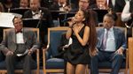 Seperti Ini Posisi Tangan Pastur yang Dinilai Lecehkan Ariana Grande