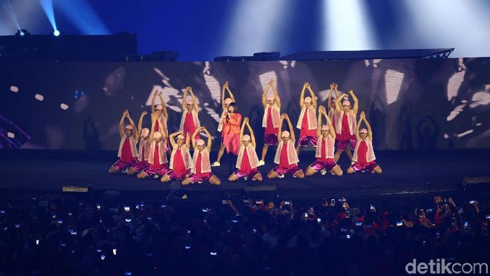Stadion Utama gelora Bung Karno saat menjadi venue upacara penutupan Asian Games 2018. (Grandyos Zafna/detikSport) Stadion Utama gelora Bung Karno saat menjadi venue upacara penutupan Asian Games 2018. (Grandyos Zafna/detikSport)