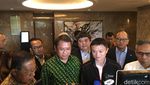 Senyum Lebar Jack Ma Usai Kongkow Bareng Menteri Jokowi