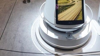 Sejumlah robot pembantu pun dipamerkan juga di IFA 2018. (Foto: detikINET/Muhamad Imron Rosyadi)