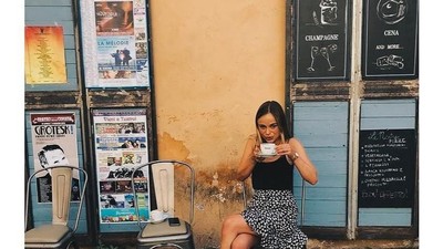 Ini Amelia Windsor, Sepupu Pangeran Harry yang Doyan Ngopi