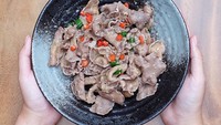 Gyutan don kini mudah ditemui di restoran Jepang. Namun @neysanina memilih bikin sendiri gyutan don dengan bumbu marinasi lengkap seperti minyak wijen hingga soy sauce. Kelihatan nikmat ya? Foto: Instagram