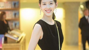 Zhang sempat kuliah di Tsinghua University, kampus terbaik di China. (Foto: Instagram/zetianzzz)