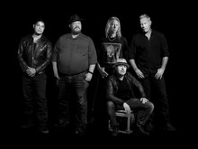 James Hetfield Diduga Sindir Macklemore, Sebut Metallica Cuma Bawa Cinta dan Musik