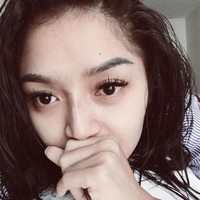 Salah satu tips agar penampilan bisa terlihat lebih cantik meski tanpa makeup adalah dengan memasang bulu mata ekstension. Inilah penampilan Sibad tanpa makeup tapi makin cantik berkat bulu mata sambungnya.  Foto: Instagram (@ sitibadriahh)