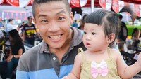 Ditambah ia dan anak perempuannya sangat kompak! (Instagram @suddum)