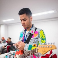 Lukisan tersebut pun dibuat warna-warni sehingga terkesan playful. Foto: Instagram