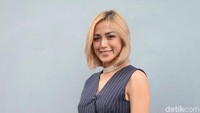 Jessica Iskandar terlihat fresh dengan potongan rambutnya yang pendek. Foto: Ismail/detikHOT